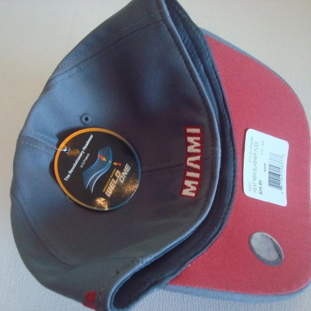 MIAMI HEAT ADIDAS SM/MED VINTAGE HAT‎ CAP 00S B1